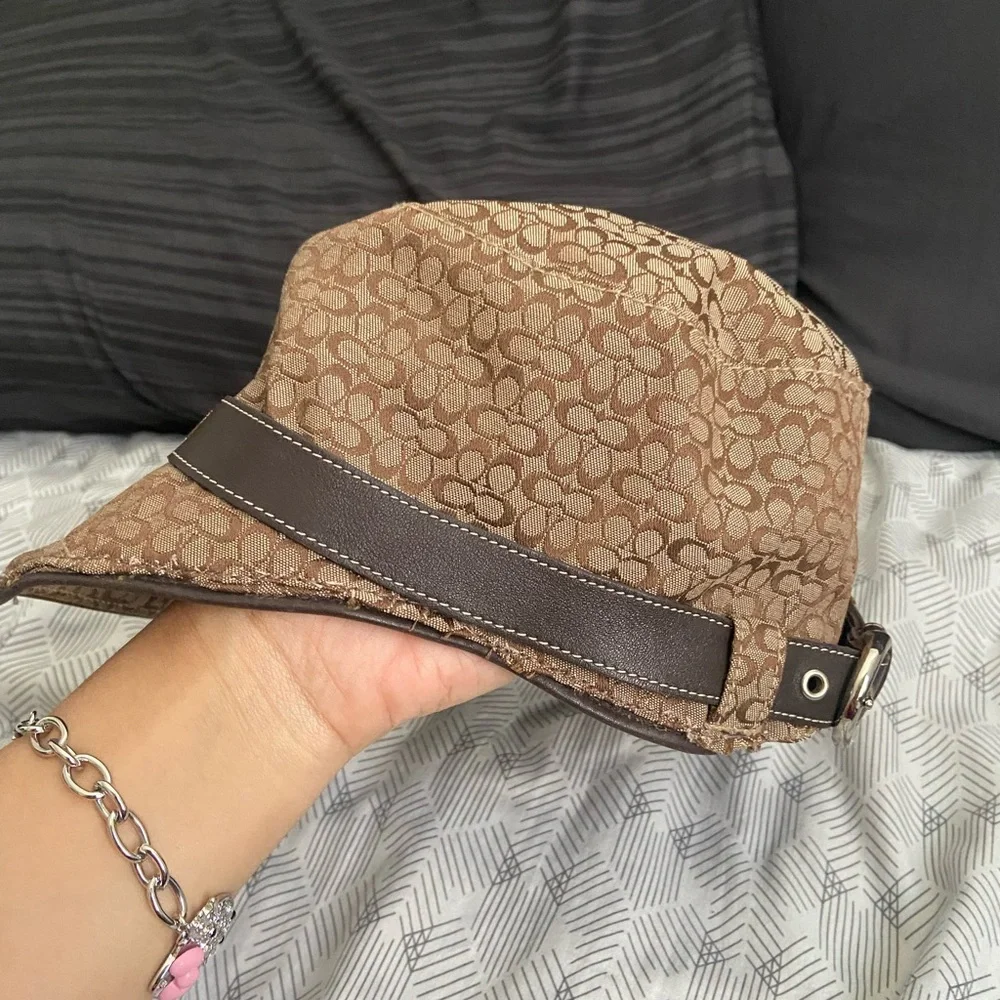 Coach bucket hat - Picture 3 of 5